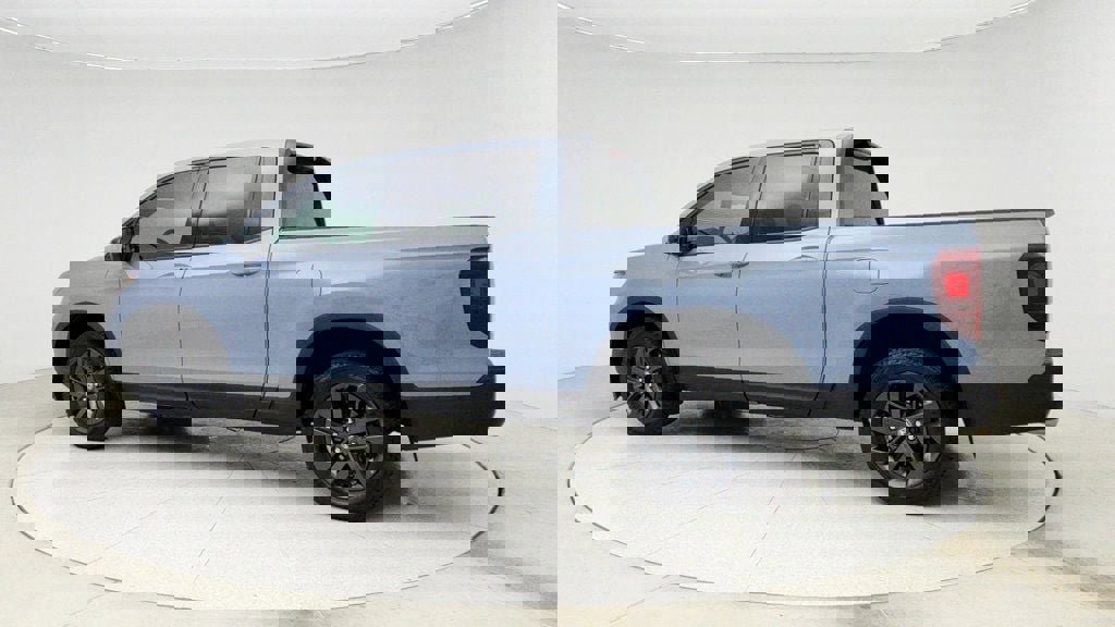 Used 2025 Honda Ridgeline Sport image 7