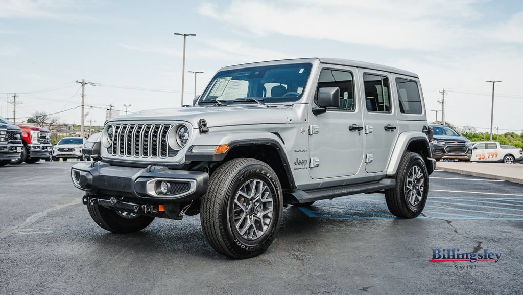 Used 2024 Jeep Wrangler Unlimited Sahara AWD/4WD image 2