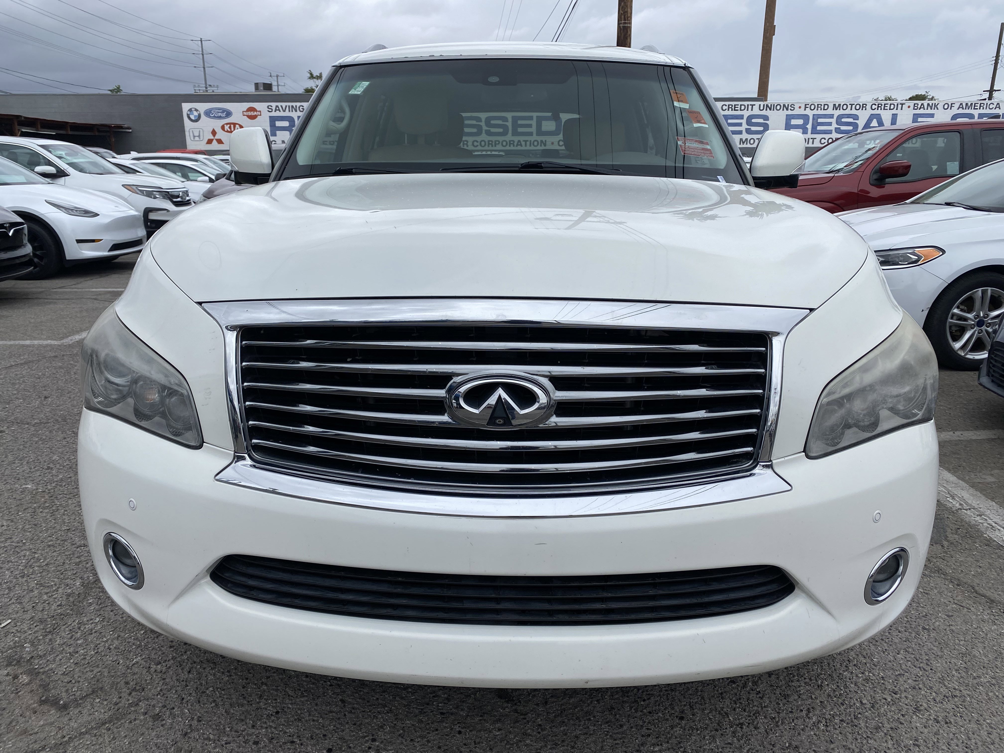 Used 2011 INFINITI QX56 2WD w/ Theater Pkg image 3