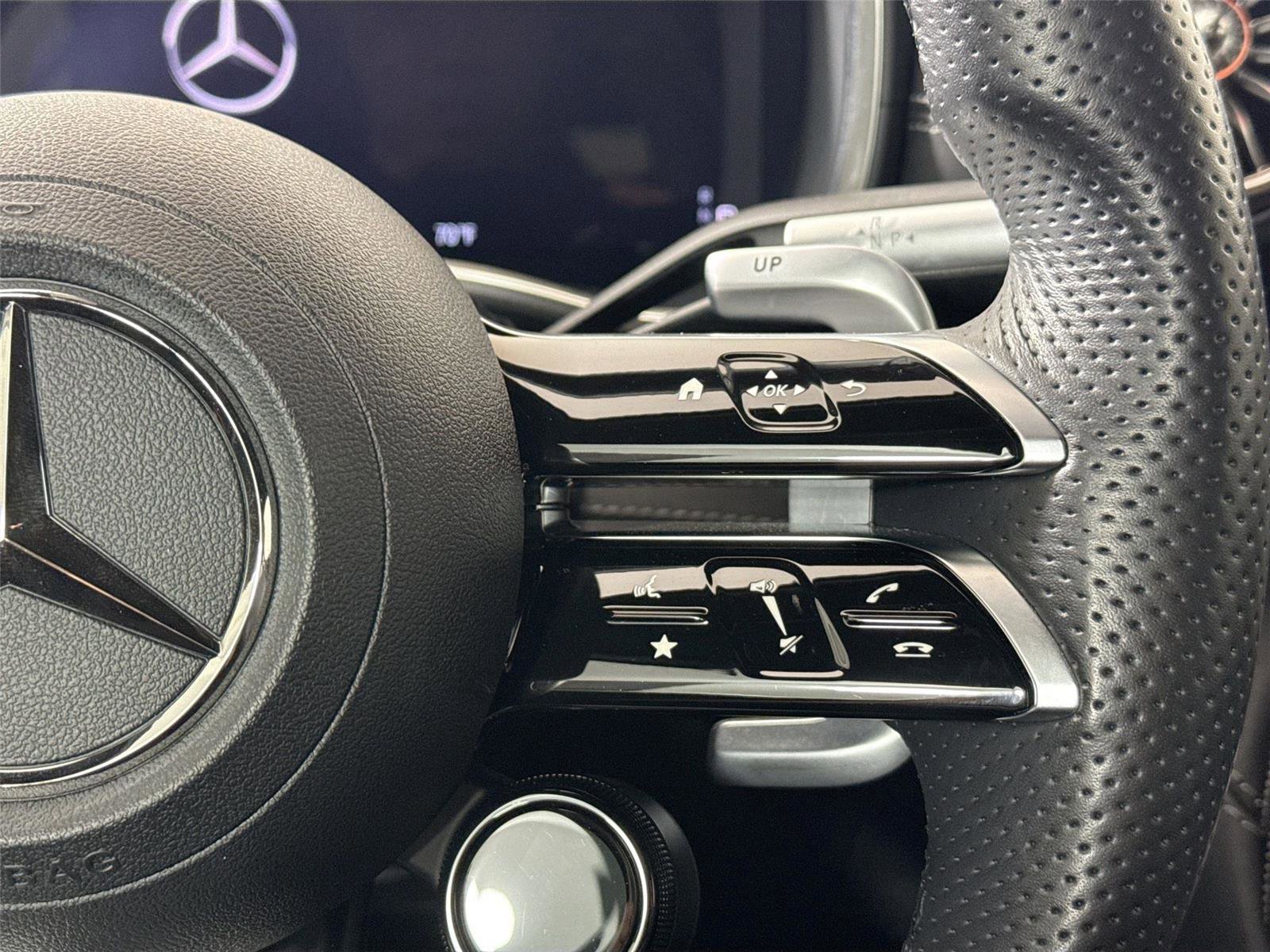 Used 2022 Mercedes-Benz SL 55 AMG 4MATIC image 26