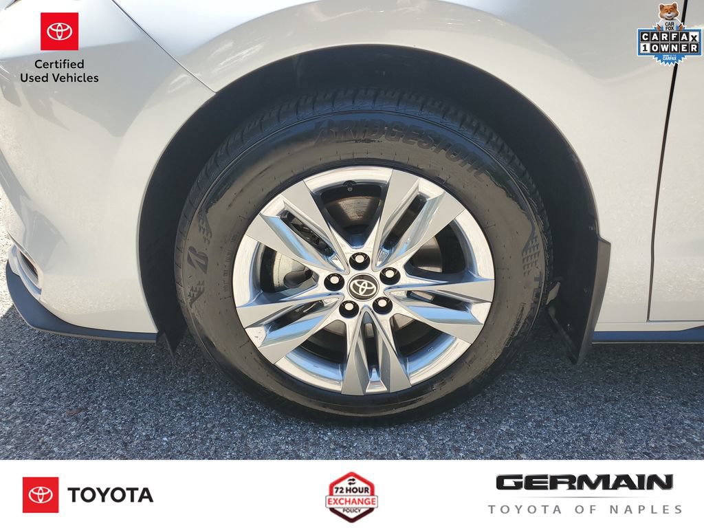 Certified 2025 Toyota Sienna Limited FWD image 14