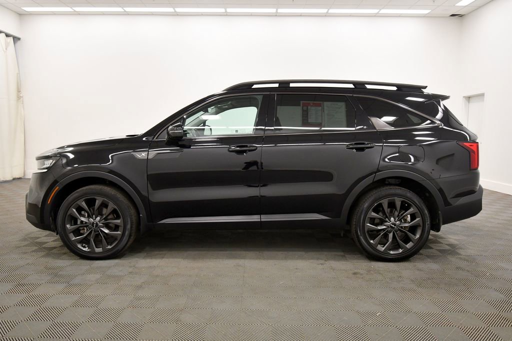 Certified 2022 Kia Sorento X-Line EX AWD/4WD image 4