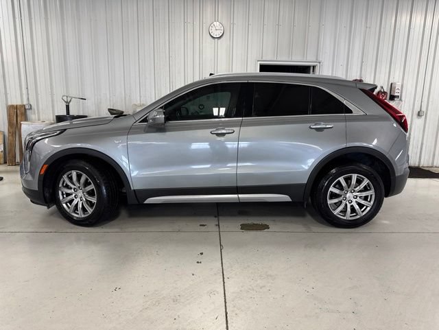 Used 2023 Cadillac XT4 Premium Luxury w/ Enhanced Visibility Package FWD image 3