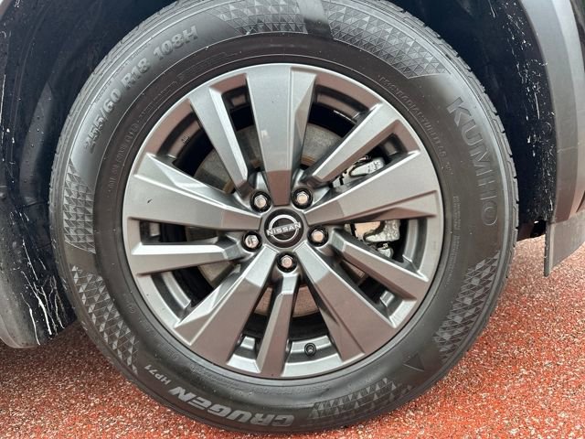 Used 2024 Nissan Pathfinder S image 31