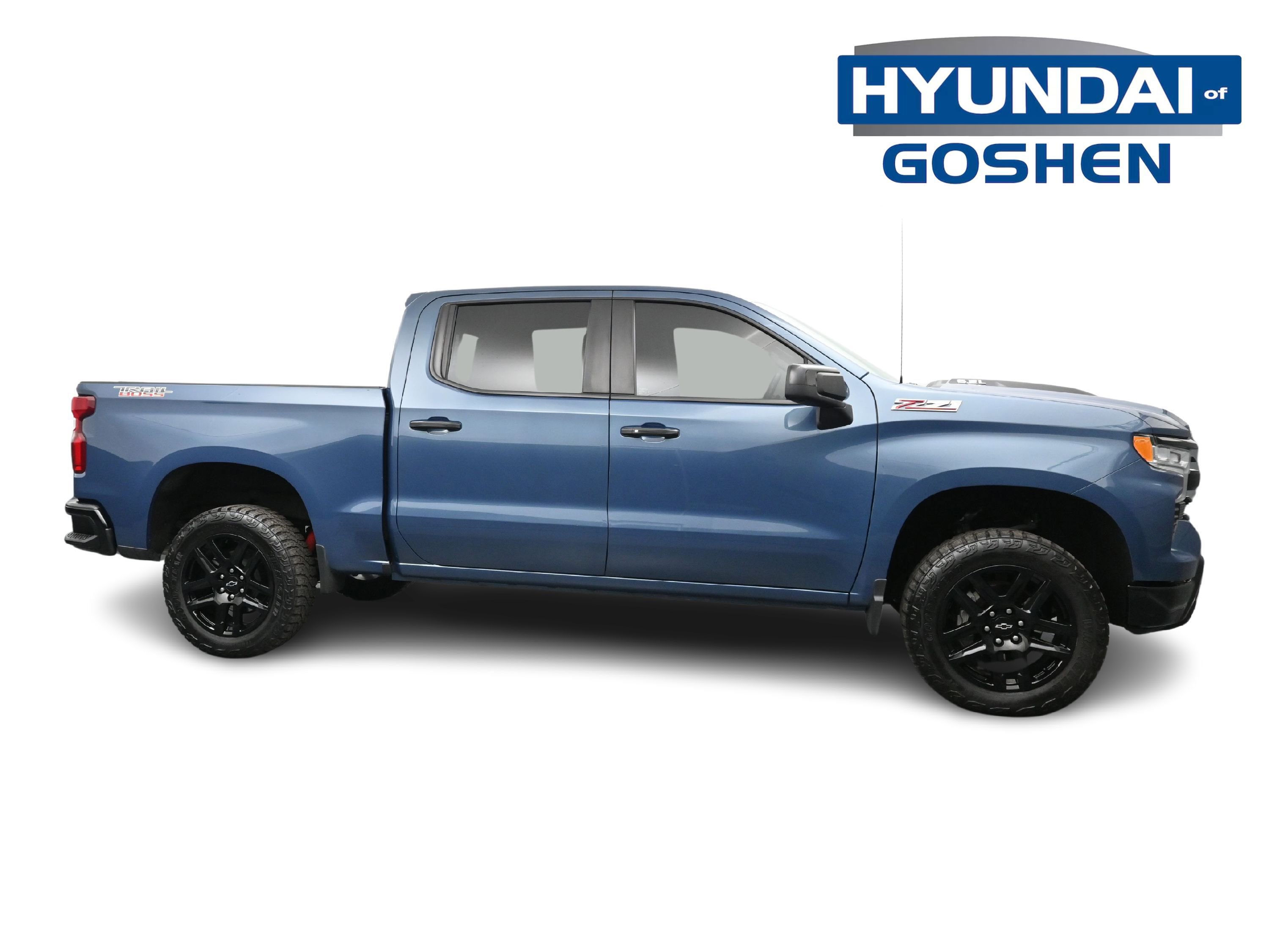 Used 2024 Chevrolet Silverado 1500 LT Trail Boss w/ Convenience Package II image 9