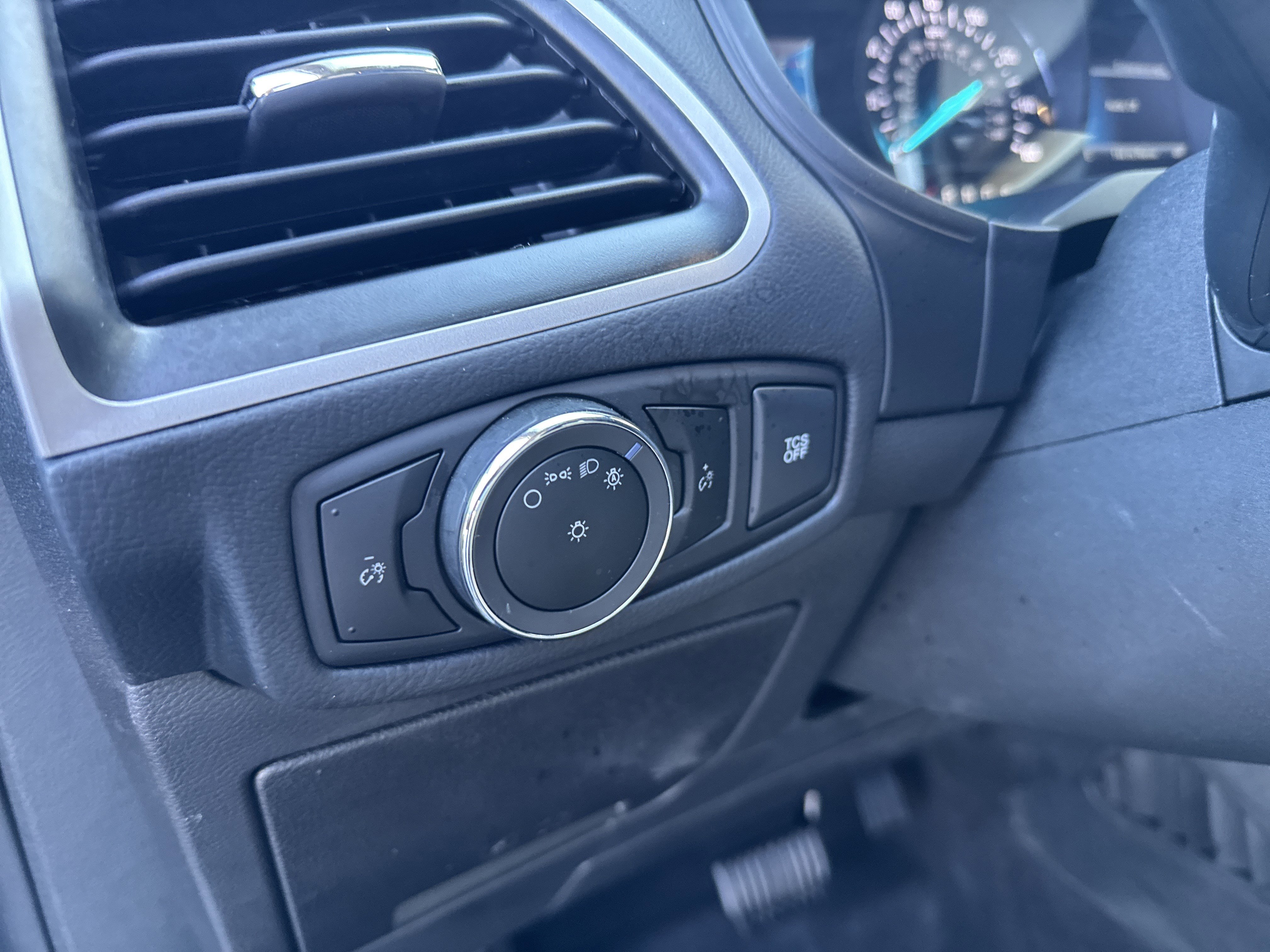 Used 2024 Ford Edge SEL image 31