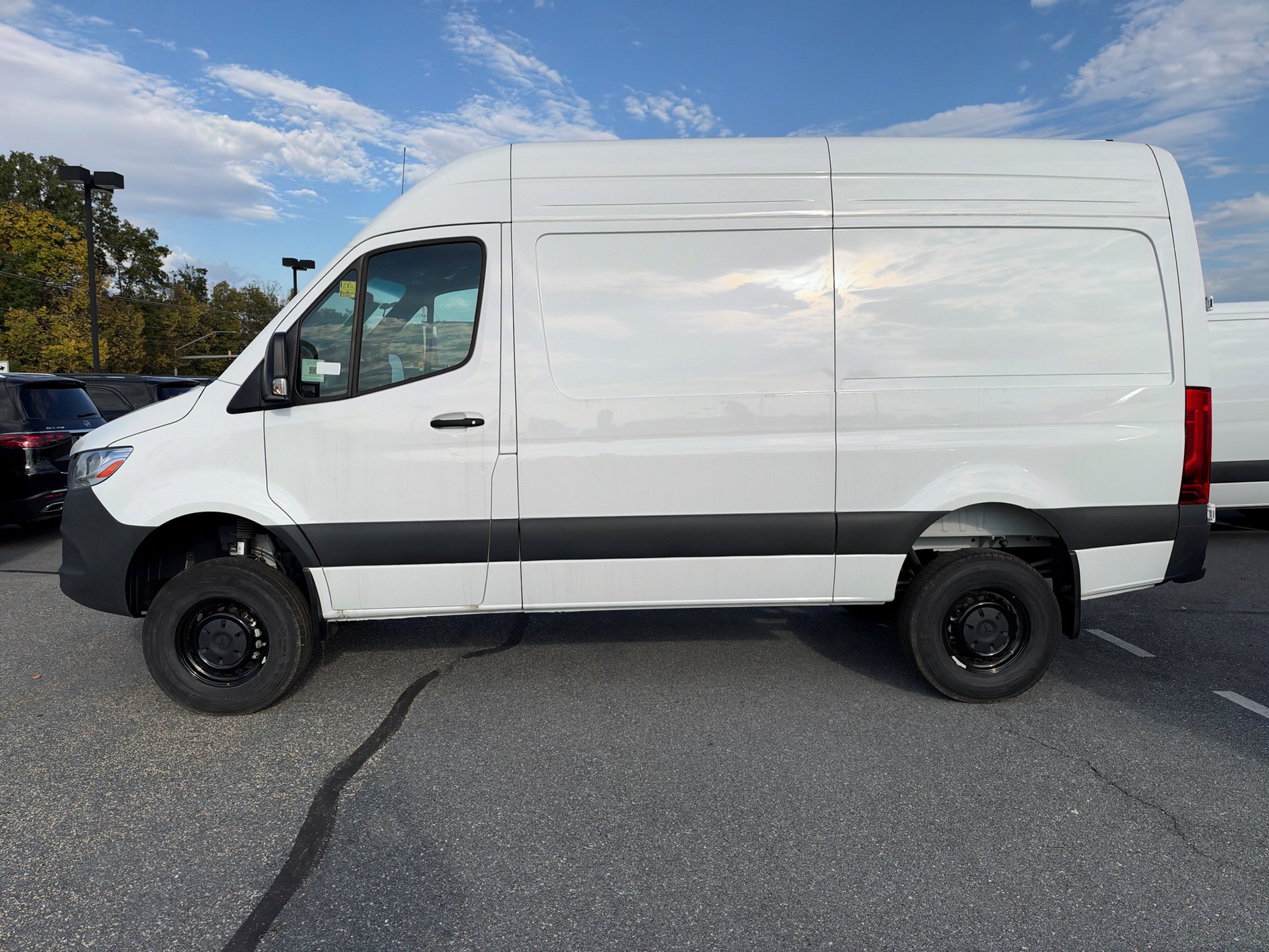 Used 2025 Mercedes-Benz Sprinter 2500 image 6