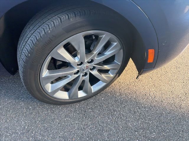 Used 2023 Buick Envision Avenir image 10