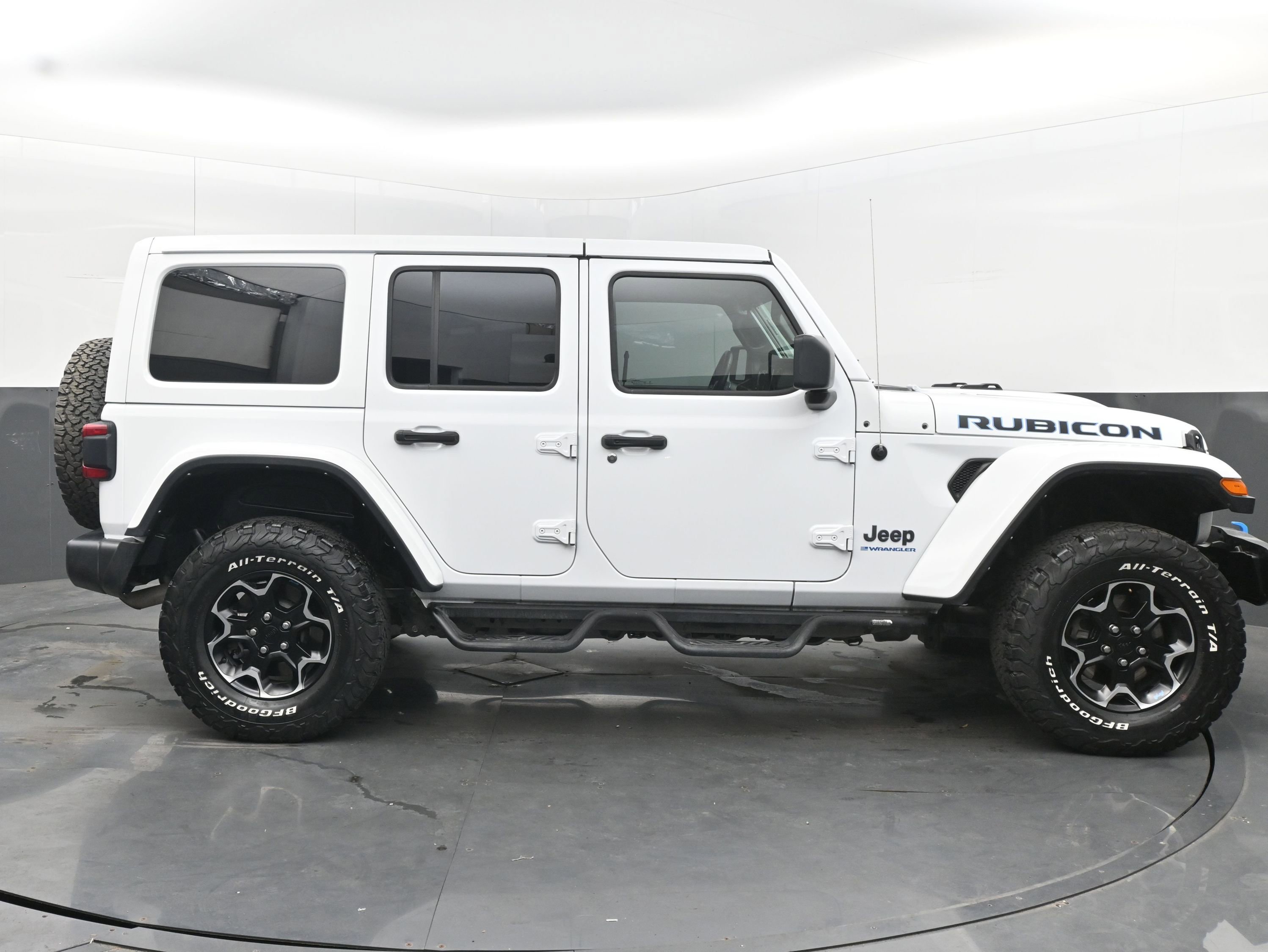 Used 2023 Jeep Wrangler Unlimited Rubicon 4xe w/ Cold Weather Group image 10