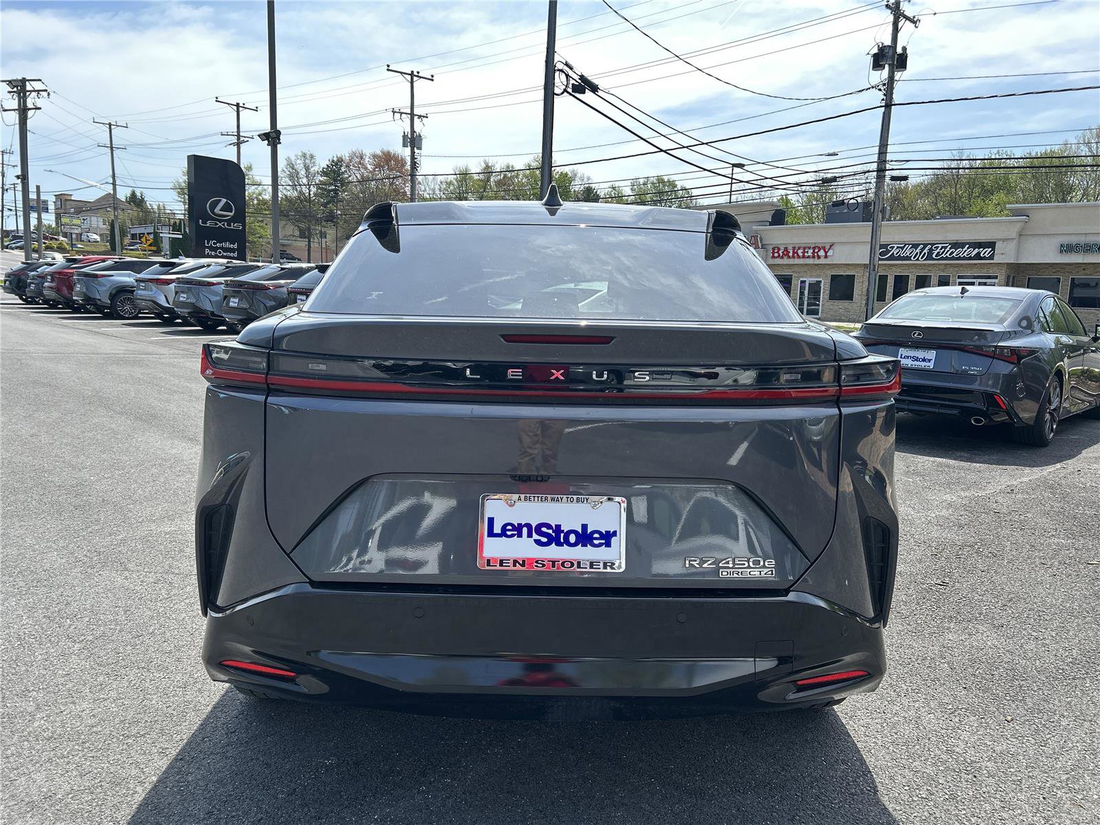 Used 2023 Lexus RZ 450e Premium w/ Technology Package image 4