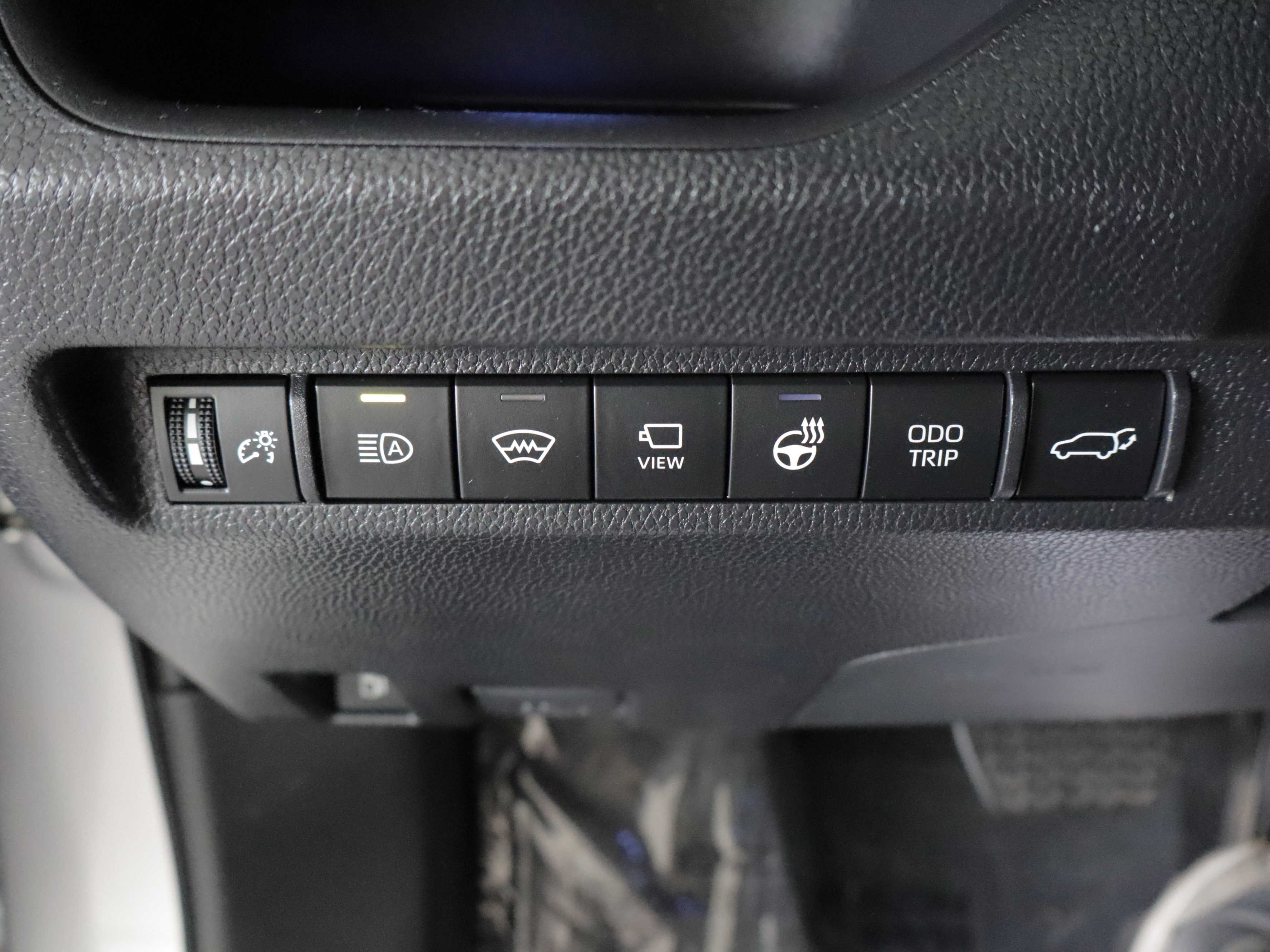 Used 2023 Toyota RAV4 XSE AWD/4WD image 18