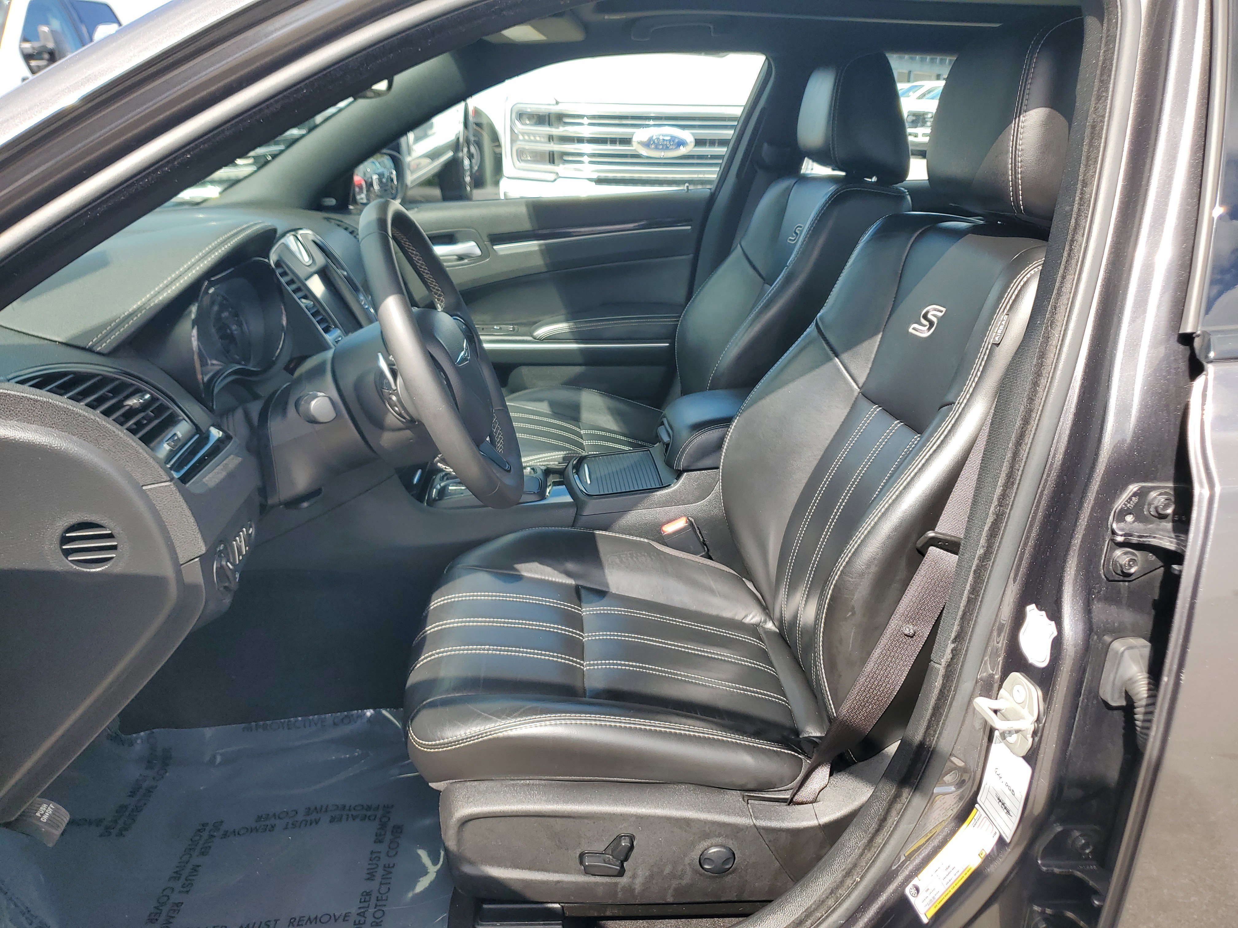 Used 2023 Chrysler 300 S image 12