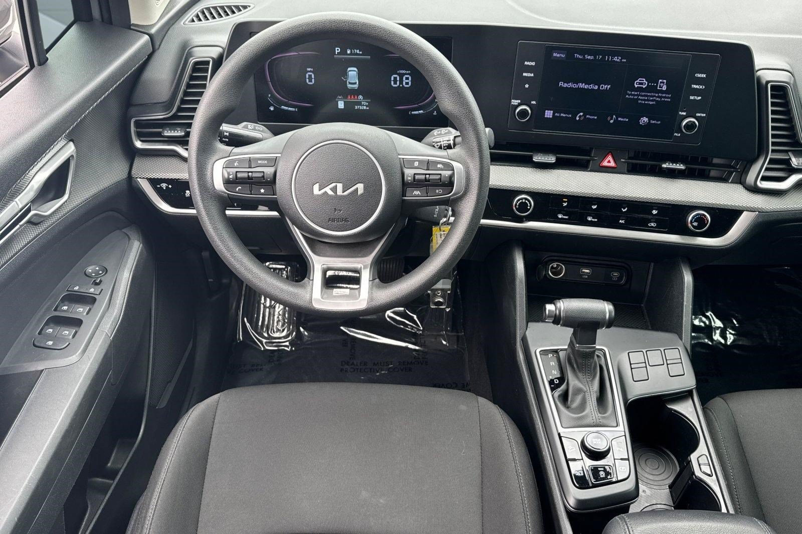 Used 2023 Kia Sportage LX FWD image 28