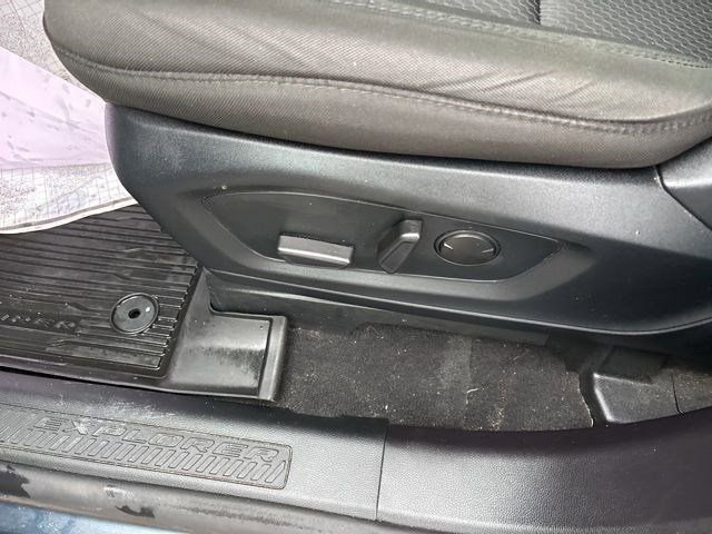 Used 2022 Ford Explorer XLT image 12