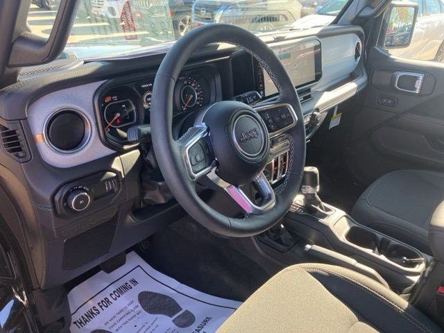 Certified 2025 Jeep Wrangler Unlimited Sahara AWD/4WD image 15
