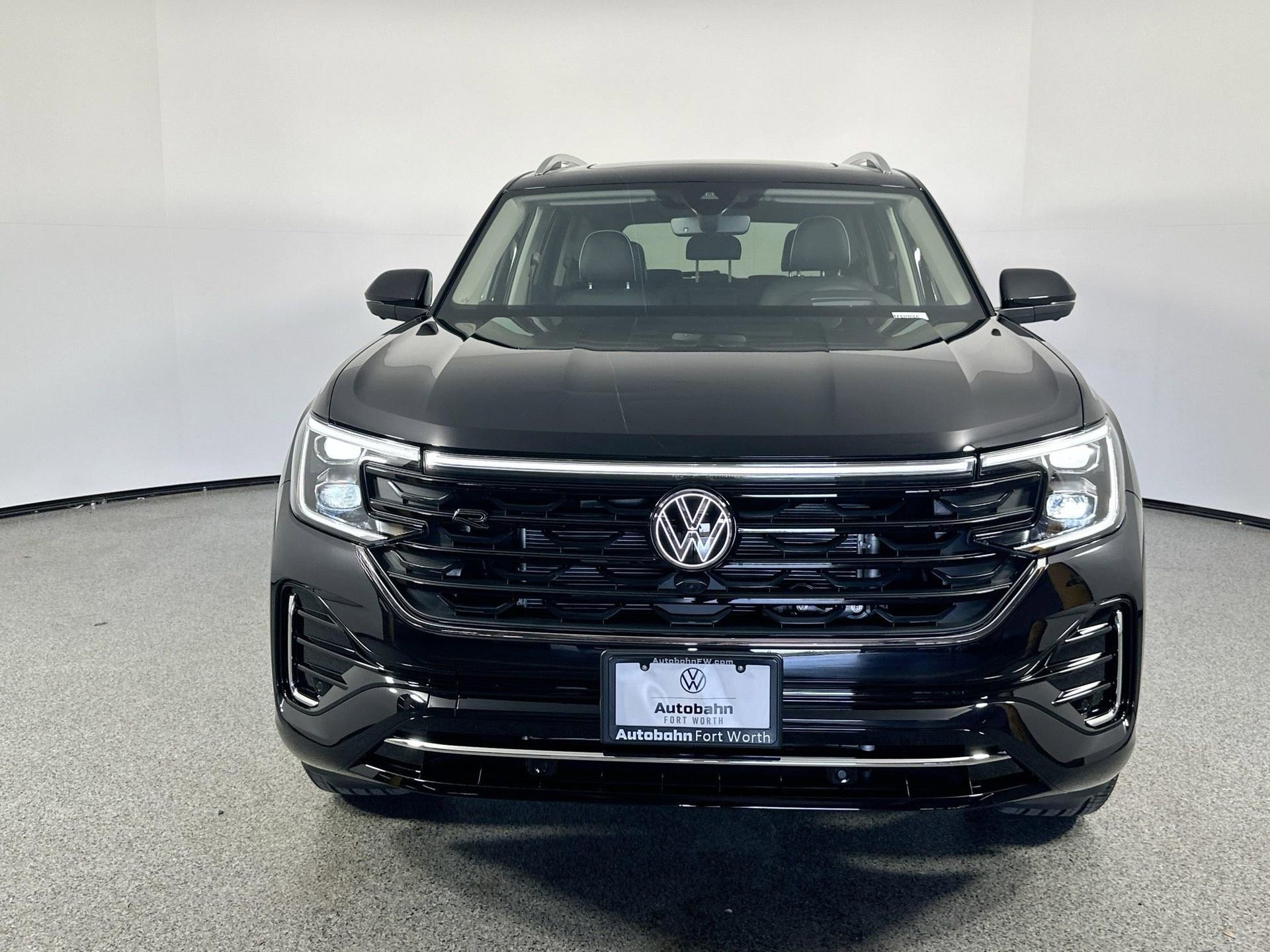 New 2026 Volkswagen Atlas SEL Premium R-Line image 2