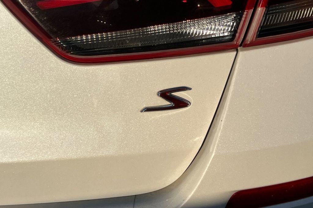 Used 2019 Kia Optima S w/ S Panoramic Sunroof Package image 7