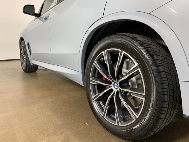 Used 2026 BMW X5 xDrive50e w/ M Sport Package image 42