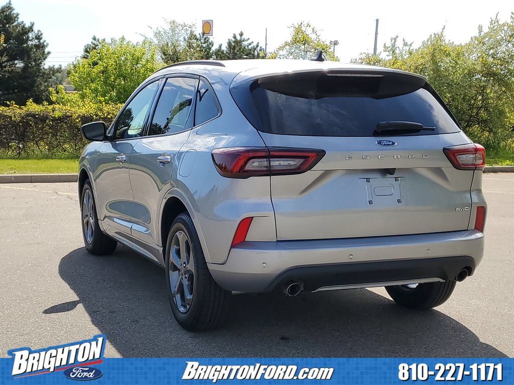 Certified 2024 Ford Escape ST-Line w/ Tech Pack #1 AWD/4WD image 3