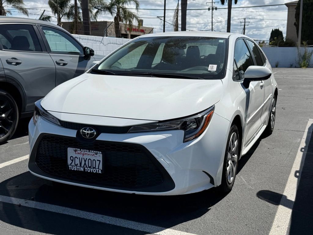 Used 2022 Toyota Corolla LE FWD image 3