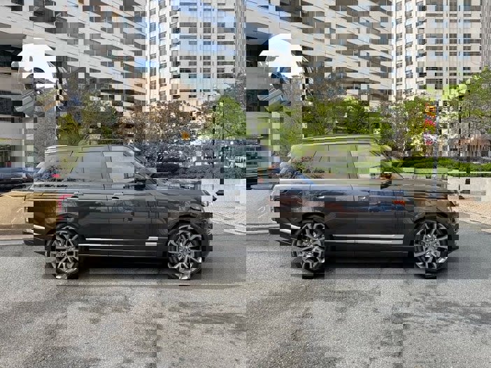 Used 2015 Land Rover Range Rover Autobiography image 16