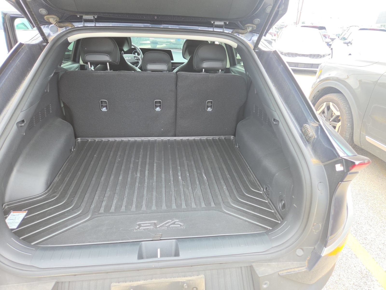 Certified 2024 Kia EV6 Light AWD/4WD image 10