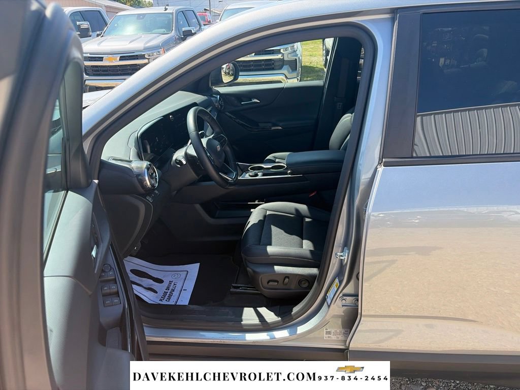 Used 2026 Chevrolet Equinox LT w/ Convenience Package II FWD image 15