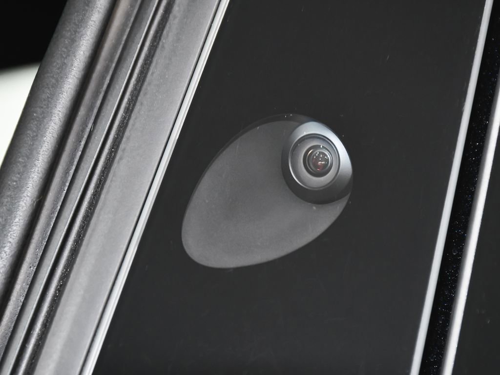 Used 2024 Tesla Model X image 11