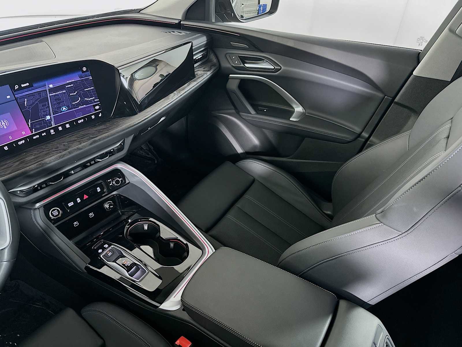 Certified 2025 Audi Q5 Premium Plus w/ Premium Plus image 21