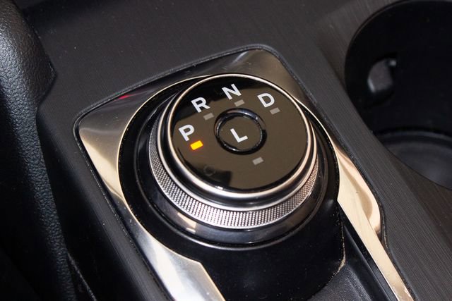 Used 2020 Ford Escape SE image 30