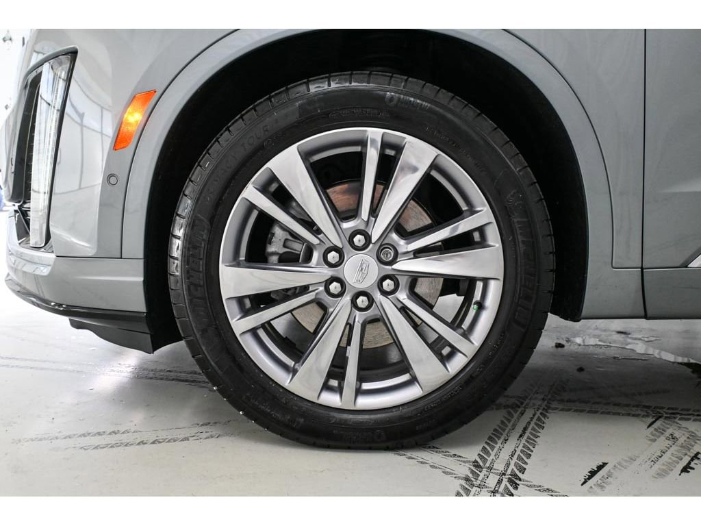 Used 2023 Cadillac XT6 Premium Luxury w/ Technology Package image 24