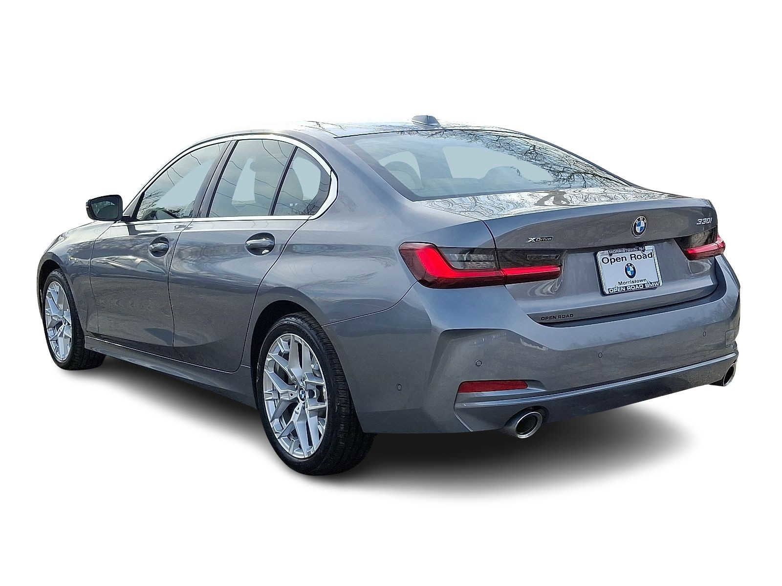 Used 2025 BMW 330i xDrive Sedan w/ M Sport Package image 4
