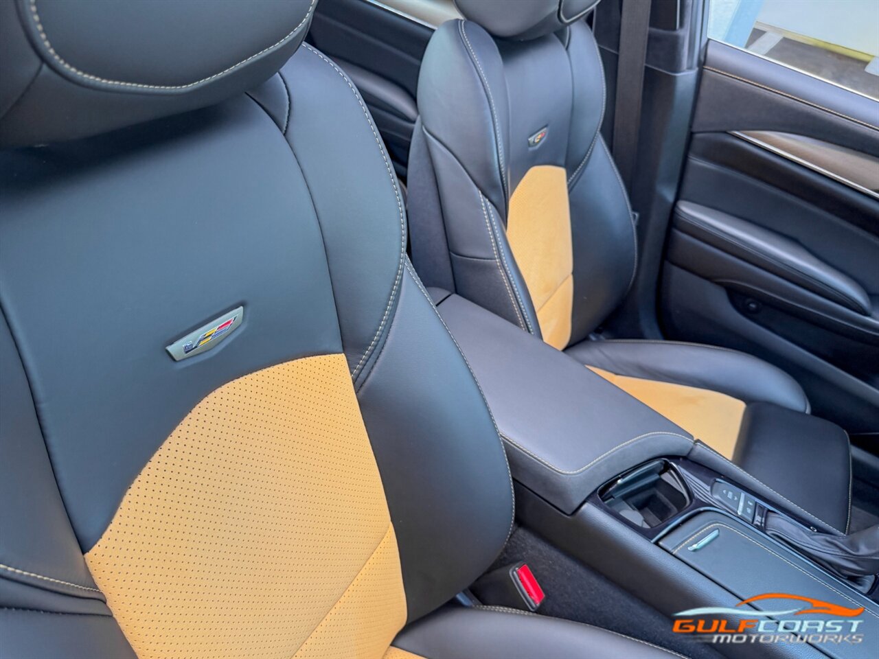 Used 2019 Cadillac CTS V w/ Luxury Package image 38