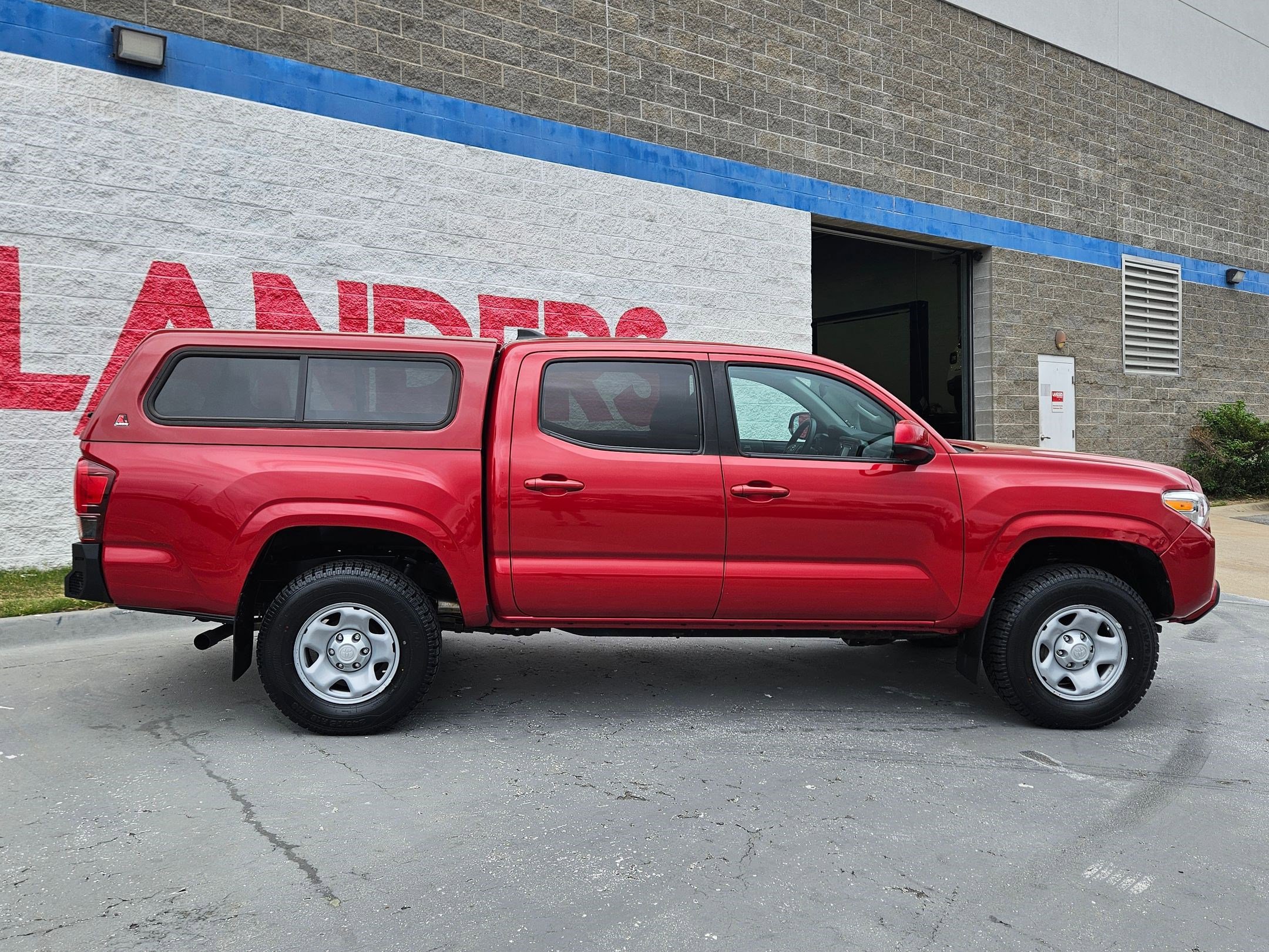 Used 2019 Toyota Tacoma SR w/ SR Convenience Package image 8