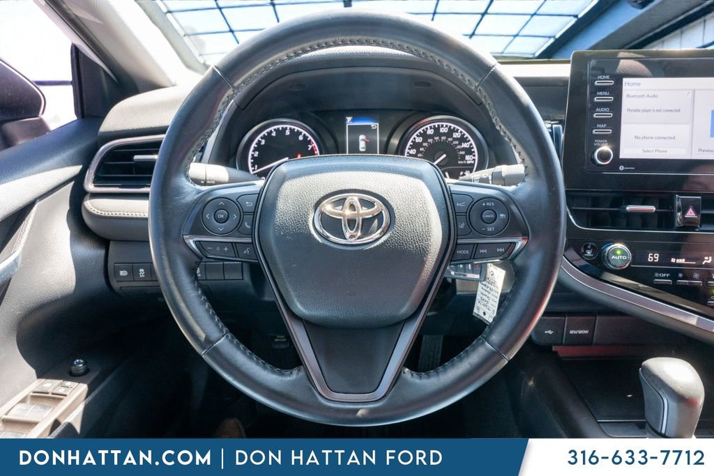 Used 2023 Toyota Camry SE image 6