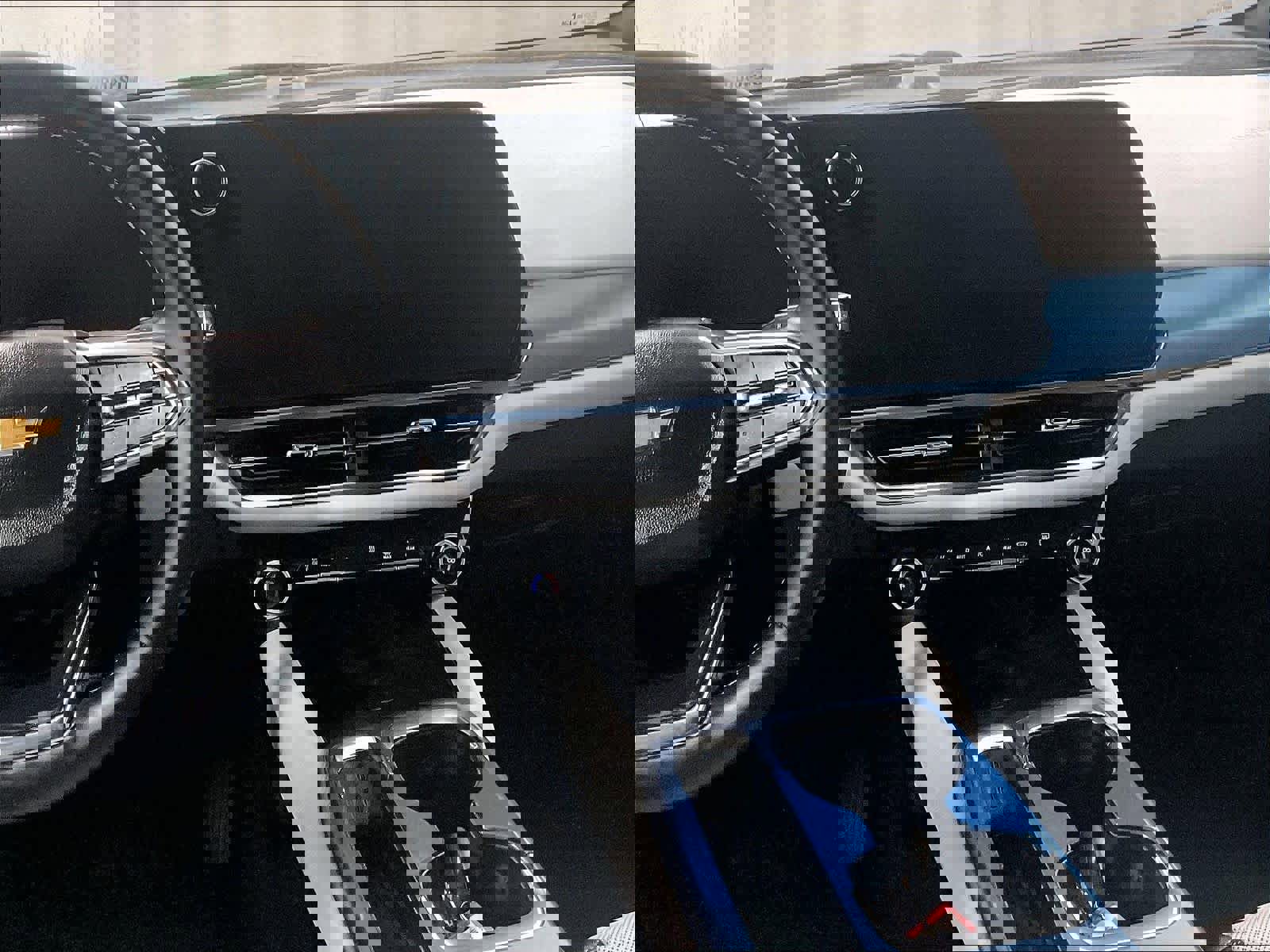 Used 2025 Chevrolet Equinox EV LT image 18