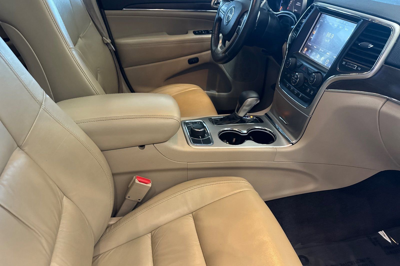 Used 2016 Jeep Grand Cherokee Limited w/ Trailer Tow Group IV image 15