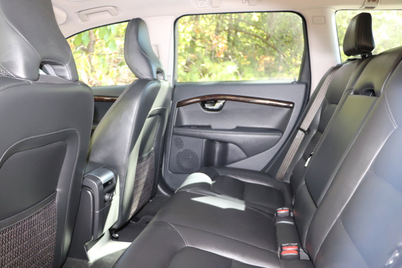 Used 2016 Volvo XC70 T5 Platinum w/ Climate Package image 31