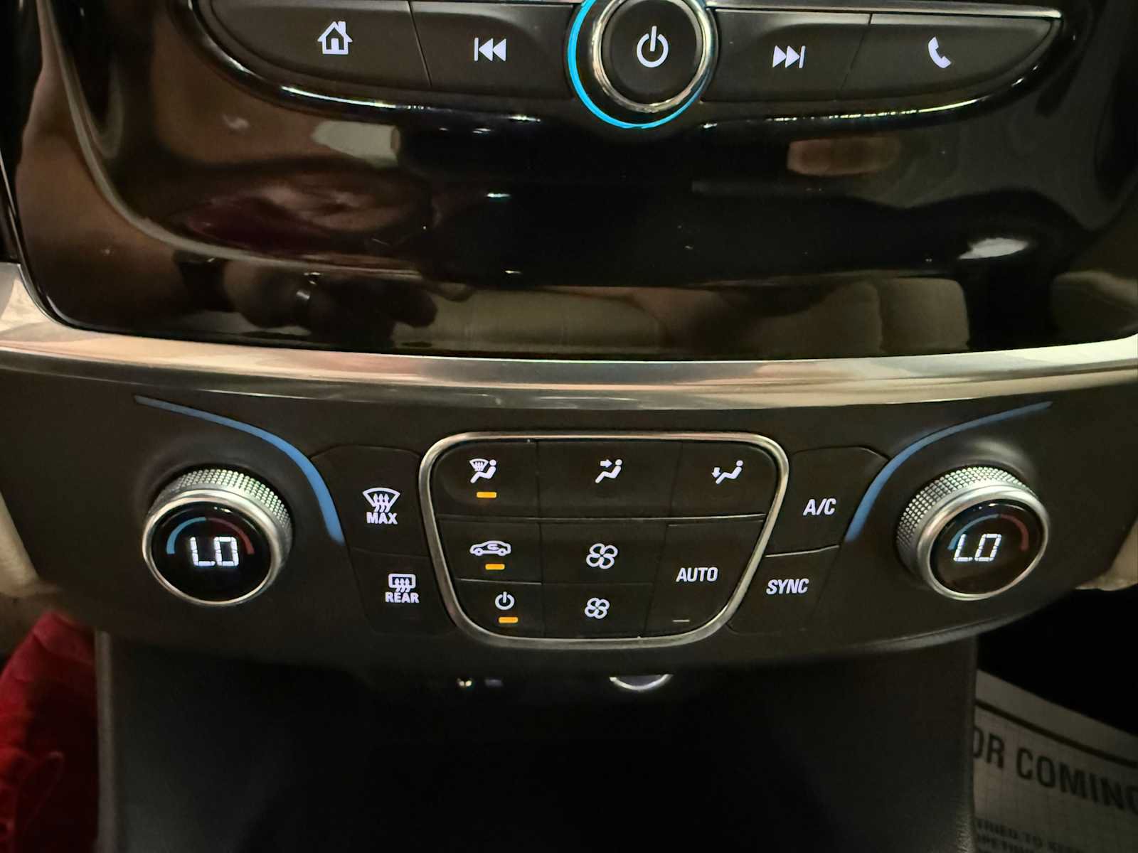 Used 2022 Chevrolet Traverse LS FWD image 34