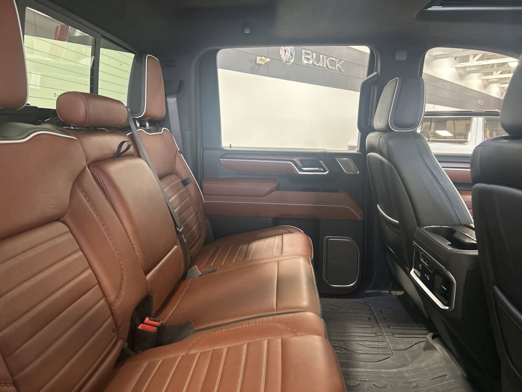 Used 2025 GMC Sierra 3500 Denali Ultimate image 15