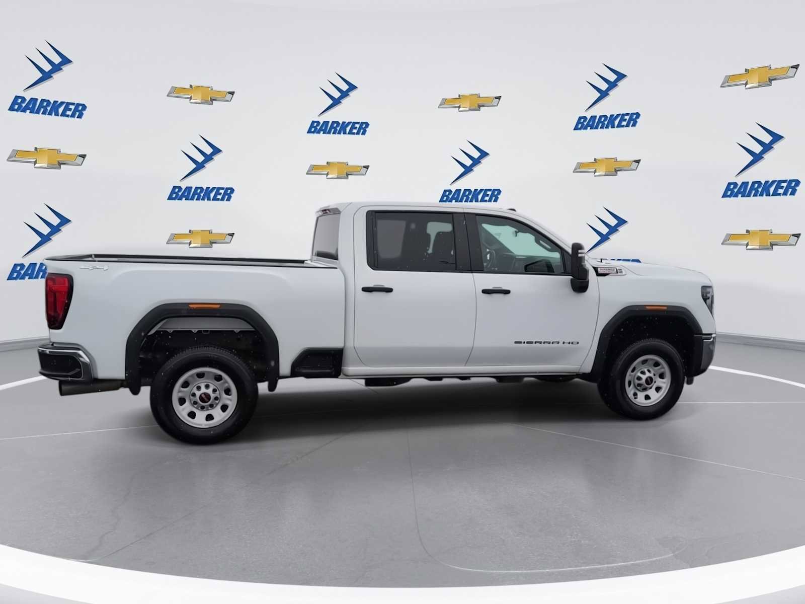 Used 2024 GMC Sierra 2500 Pro w/ Convenience Package image 9