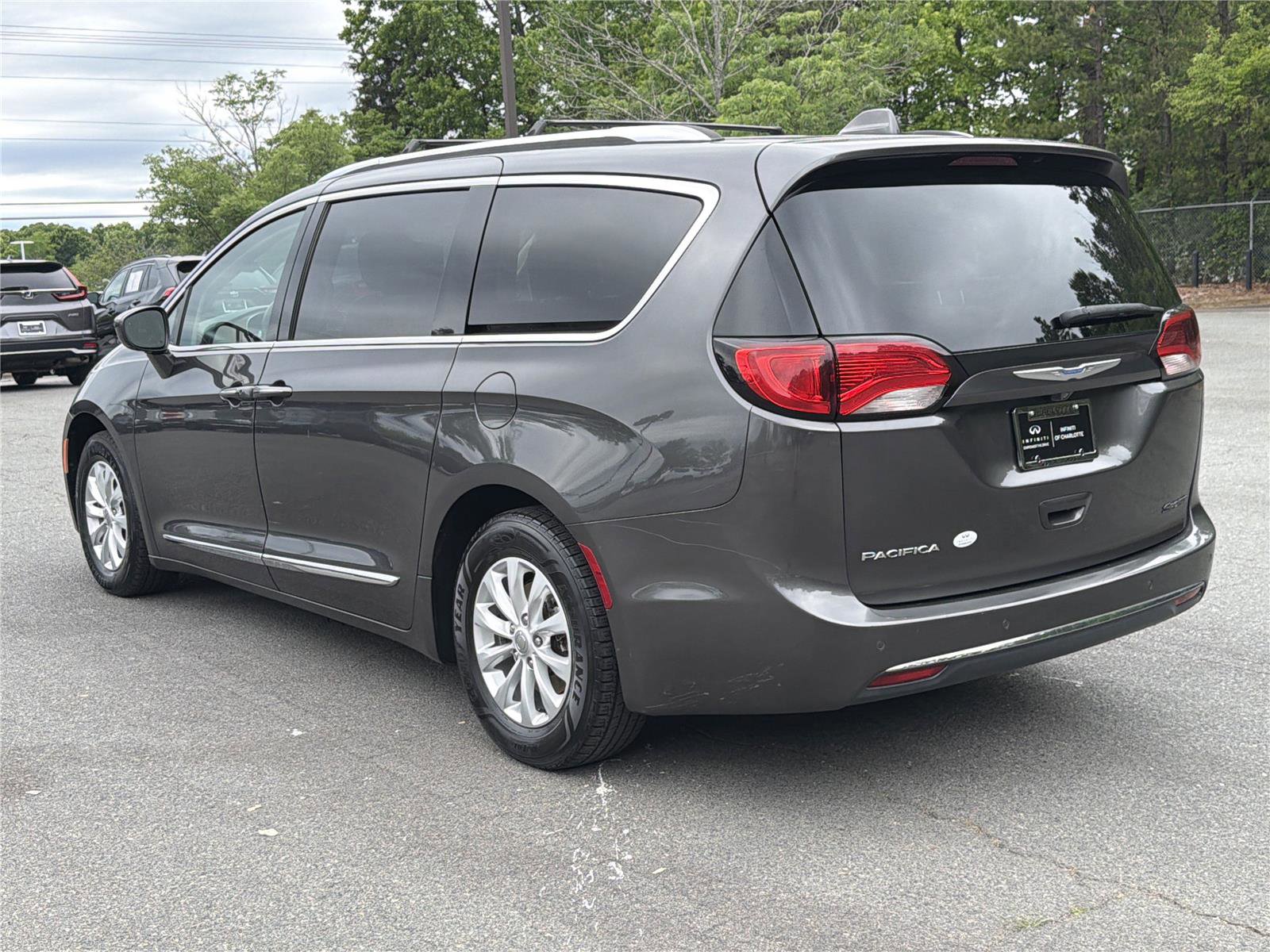 Used 2018 Chrysler Pacifica Touring-L Plus FWD image 27