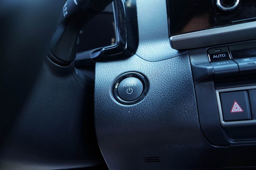 Used 2025 Toyota Camry SE w/ Convenience Package FWD image 26