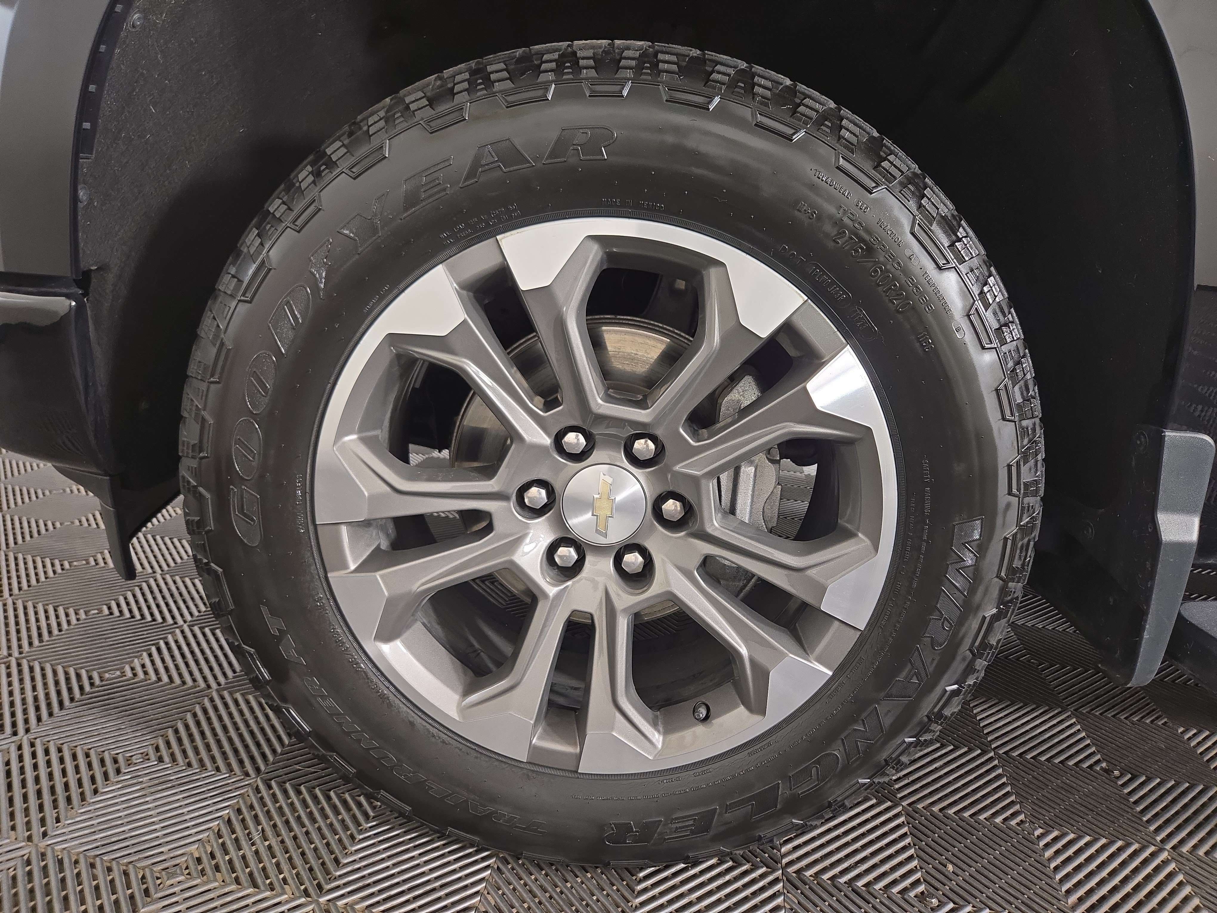 Certified 2023 Chevrolet Silverado 1500 High Country w/ Technology Package AWD/4WD image 35