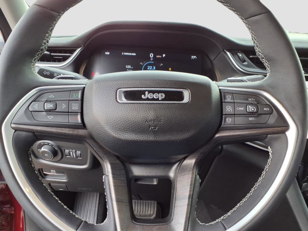 Used 2023 Jeep Grand Cherokee L Limited image 22