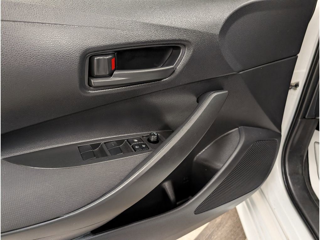 Used 2023 Toyota Corolla LE image 9
