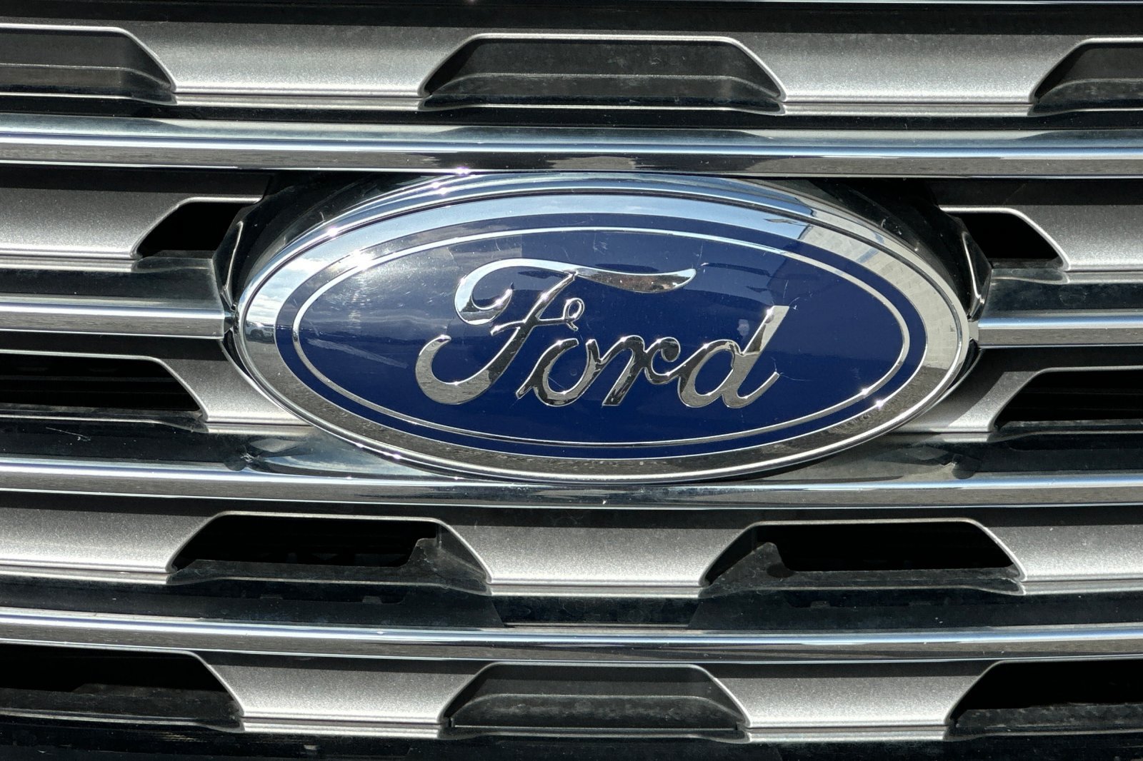 Used 2019 Ford Edge SEL AWD/4WD image 38