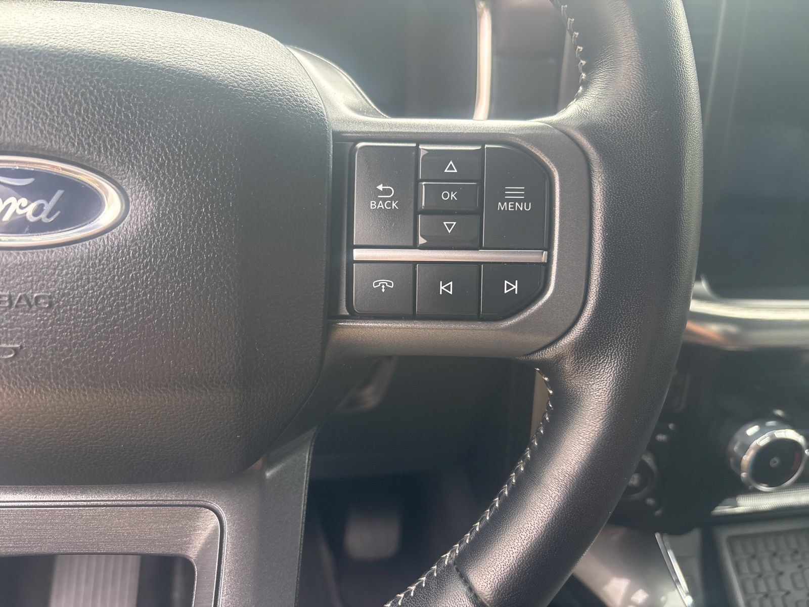 Certified 2023 Ford F150 Lariat w/ Equipment Group 502A High AWD/4WD image 19