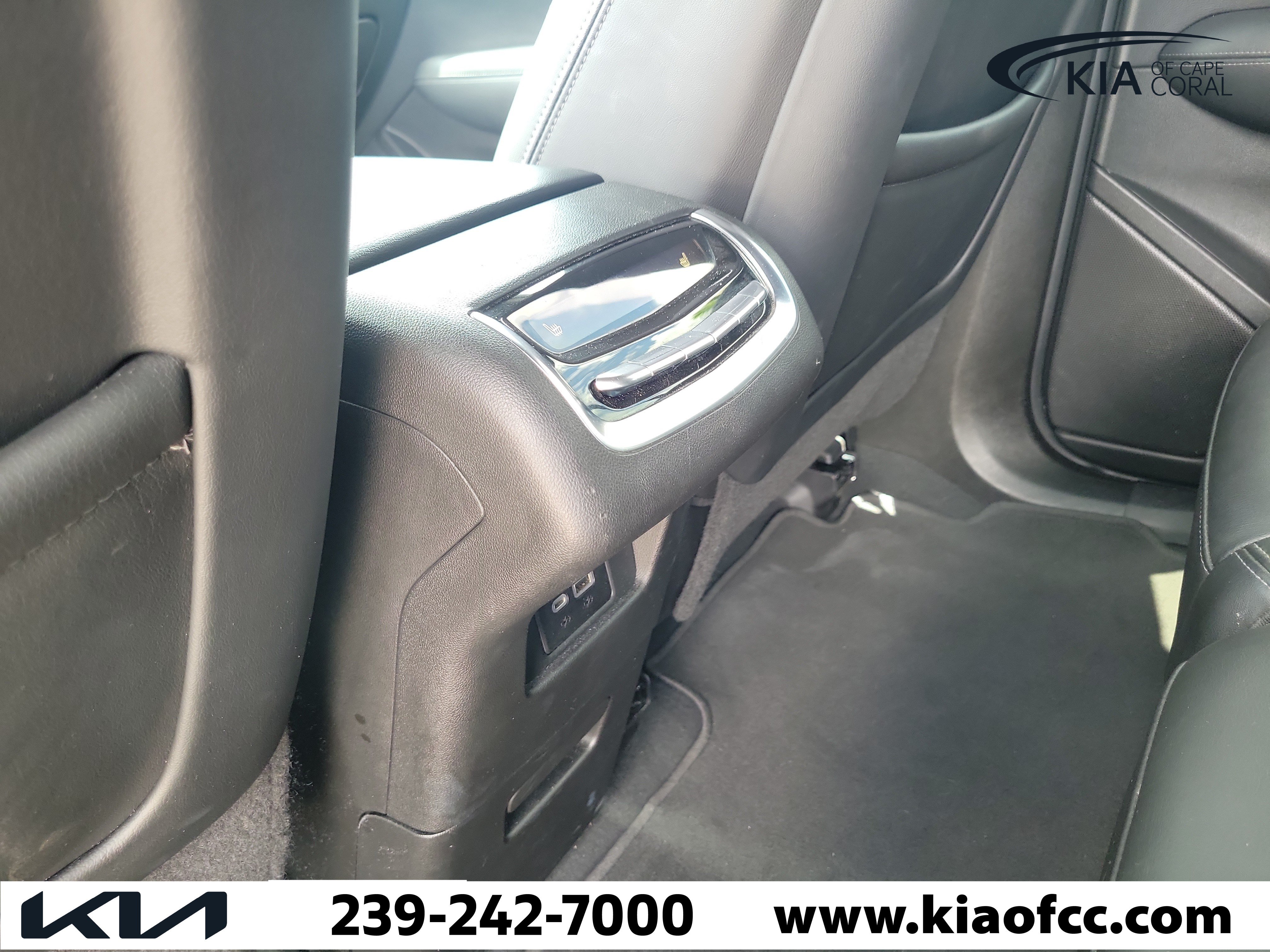 Used 2023 Cadillac XT6 Premium Luxury AWD/4WD image 17