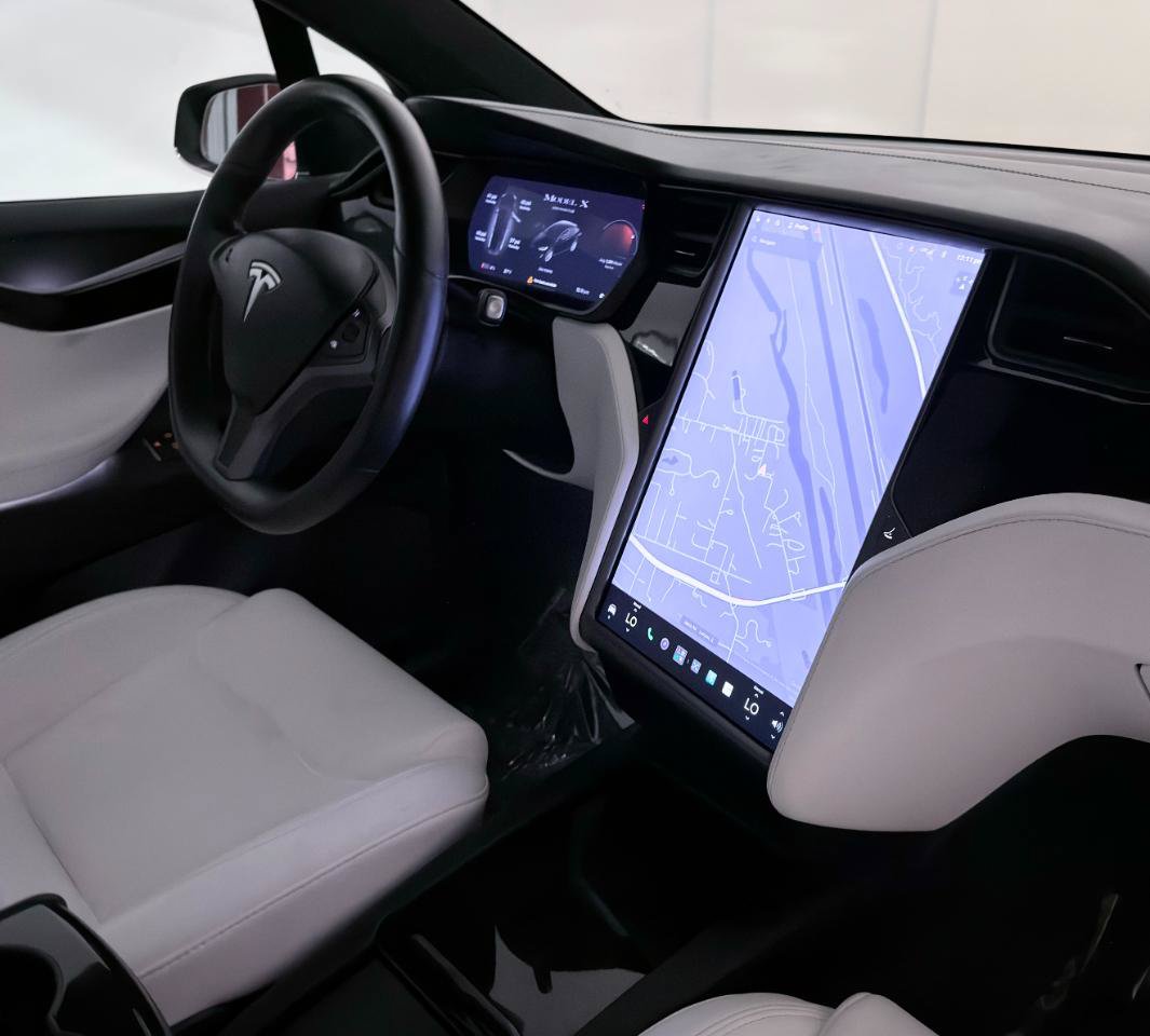 Used 2021 Tesla Model X Long Range AWD/4WD image 30
